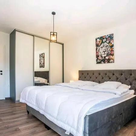 Apartment Dawn- Cozy With Private Pool Near Omis *