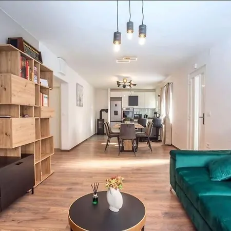Apartment Dawn- Cozy With Private Pool Near Omis Gata