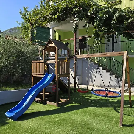 Apartment Dawn- Cozy With Private Pool Near Omis *