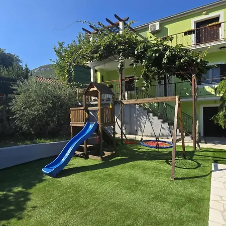 Dawn- Cozy With Private Pool Near Omis * Gata
