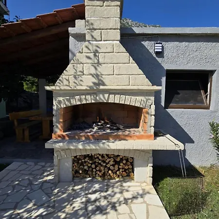 Dawn- Cozy With Private Pool Near Omis